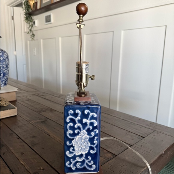✨ Ralph Lauren Home Blue & White Chinoiserie Lamp Base - Picture 4 of 8